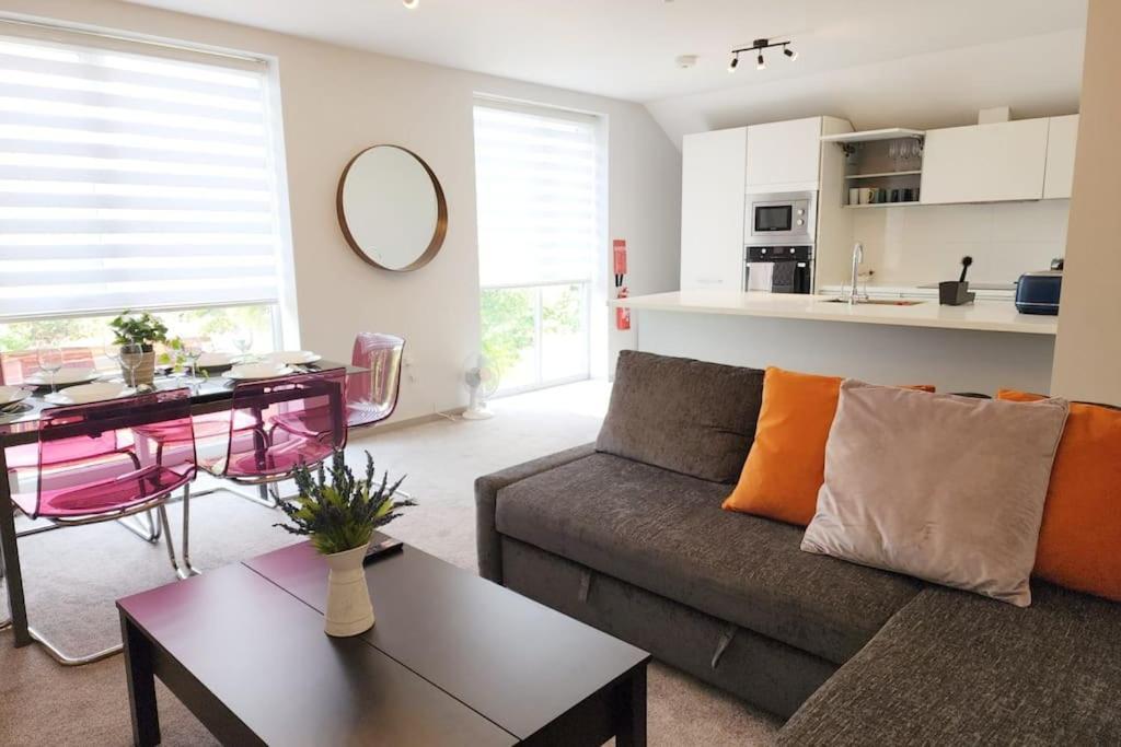 Horizon House, Modern 2-Bedroom Flat 2, Parking, Netflix, Oxford Esterno foto